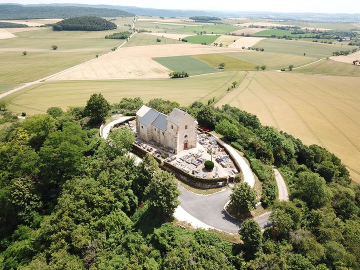 Site classé de Mont Sabot et ZNIEFF de Mont Sabot et Mont-Bion (Neuffontaines) Site classé de Mont Sabot et ZNIEFF de Mont Sabot et Mont-Bion (Neuffontaines)