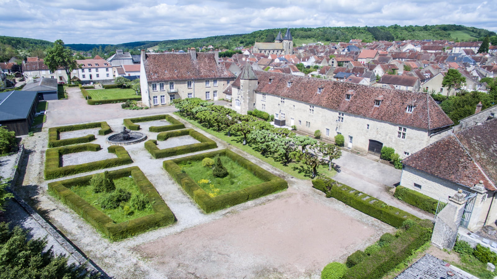 Gite de mise bas à chiroptères de Varzy Gite de mise bas à chiroptères de Varzy